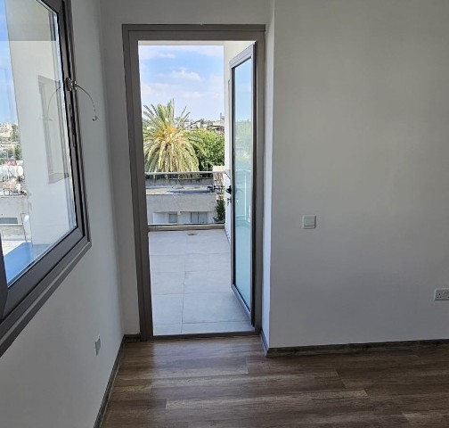 Lefkoşa Küçük Kaymaklı’da 3+1 Türk Koçanlı 140 m² Penthouse – Özel Otoparklı - Fotoğraf 4