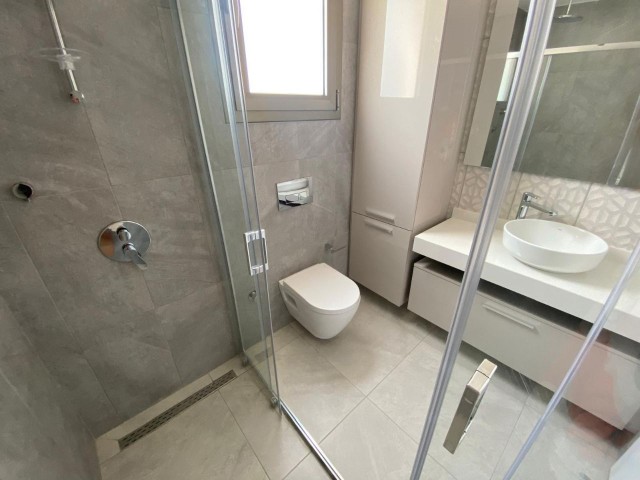 Özel Havuzlu, Geniş Çatı Teraslı ve Deniz Manzaralı, Modern 3 Yatak Odalı Villa - Fotoğraf 2