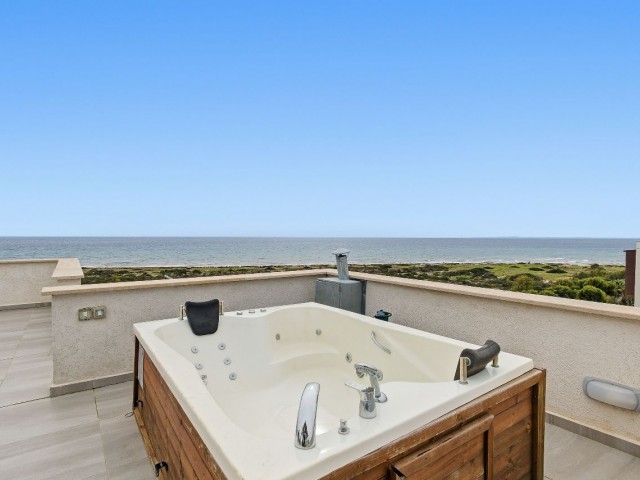🌊 KDV Ödemeli, Eşsiz Manzaralı Sahil Önü Türk Koçanlı Penthouse – Thalassa Beach Resort