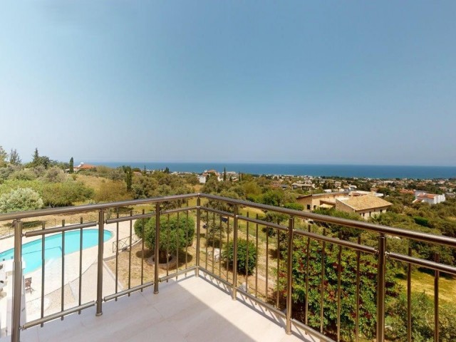 Prestijli 5 Yatak Odalı Lapta Villası | Misafir Evi, 3 Dönümden Fazla Arazi & Panoramik Deniz ve Dağ Manzarası - Fotoğraf 2