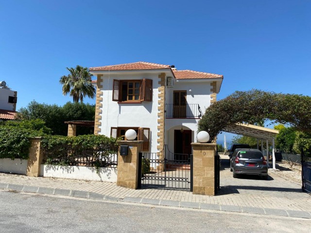 Huzurlu Bir Bölgede Harika Bir Olgun Bahçeye, Yüzme Havuzuna ve Güzel Deniz ve Dağ Manzarasına Sahip 3 Yatak Odalı Villa - Sahibinin Adına Bireysel Tapu - Fotoğraf 4