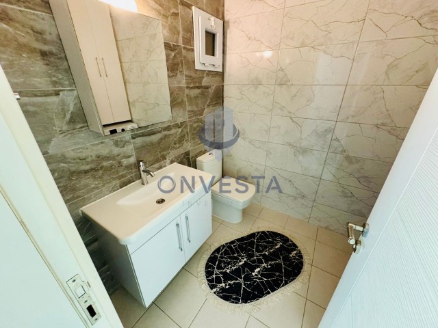 Girne Merkez'de 3+1 Satılık Daire - Türk Koçan - Full Eşya - Fotoğraf 3