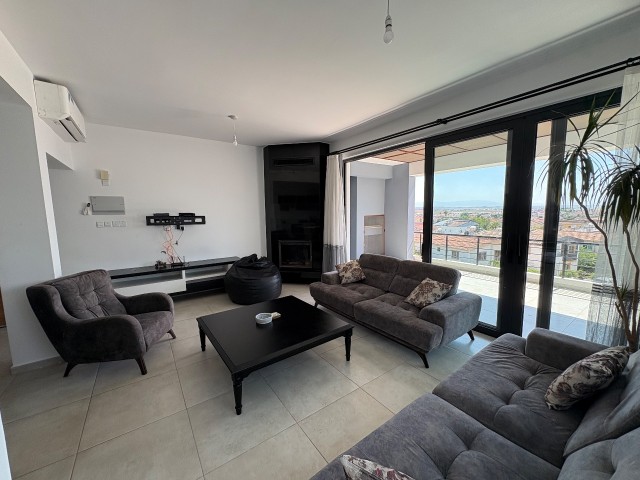 Yenikent’te Satılık 2+1 Full Eşyalı En-suit Penthouse