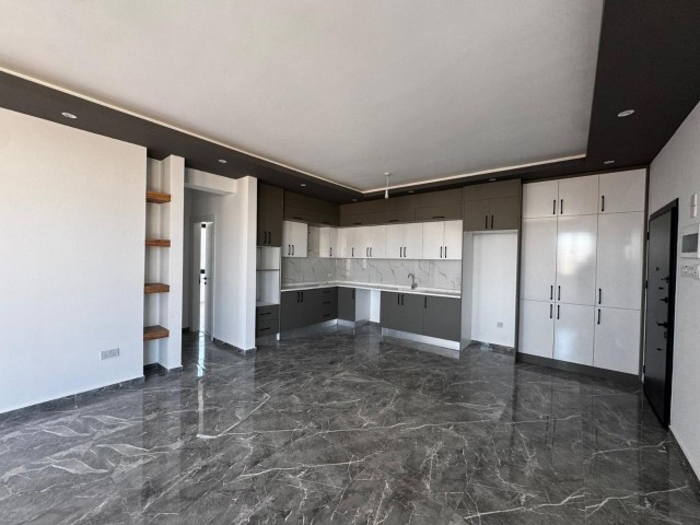 Lefkoşa Marmara'da Teslime Hazır 2+1 En-Suite Penthouse - Fotoğraf 2