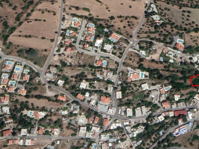 Girne Karşıyakada Villa Yapımına Uygun Satılık Arsa - Fotoğraf 2