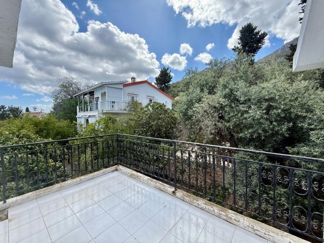 Girne Bellapais’te 3+1 Müstakil Villa – Deniz ve Dağ Manzaralı - Fotoğraf 3
