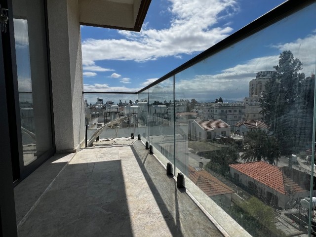 Lefkoşa Yenişehir Merkezi Konumda Geniş 2+1 Apartman Dairesi - Fotoğraf 3