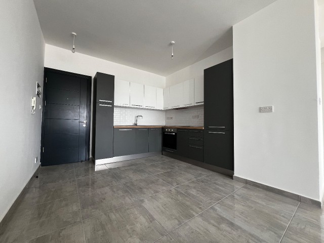 Lefkoşa Yenişehir Merkezi Konumda Geniş 2+1 Apartman Dairesi - Fotoğraf 4