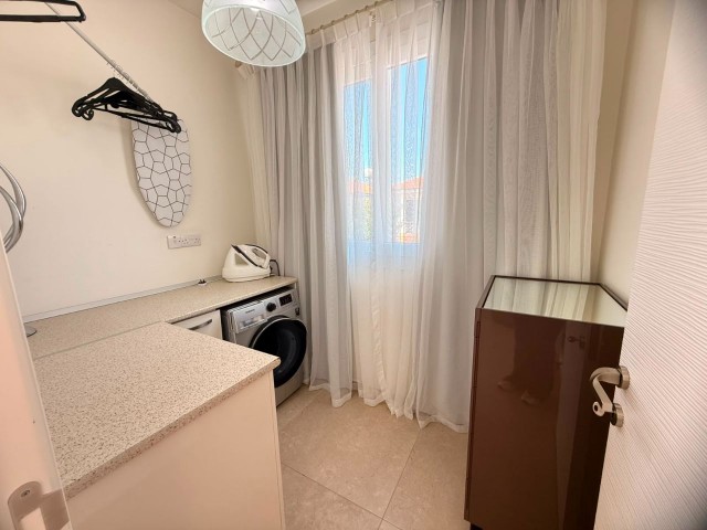 Yenikent'de Satılık Türk Koçanlı Ful Eşyalı 4+1 Lüks Villa ! - Fotoğraf 3