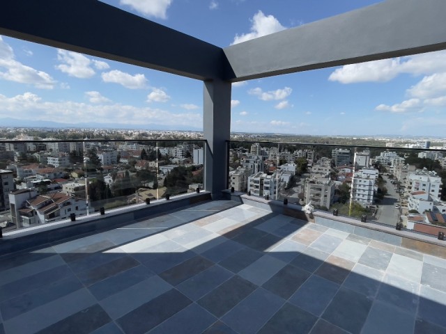 Kumsal Bölgesinde Satılık Havuzlu Penthouse - Fotoğraf 3