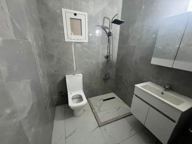 Gönyeli de zemin kat daire 3+1 , yenilenmiş masrafsız Türk Koçanlı - Fotoğraf 2