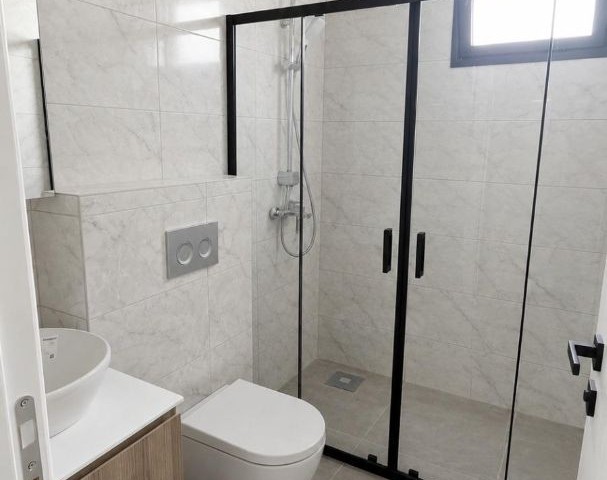 Haspolat Bölgesinde Yeni (mobilya ve beyaz eşyalar hediye)satılık 2+1