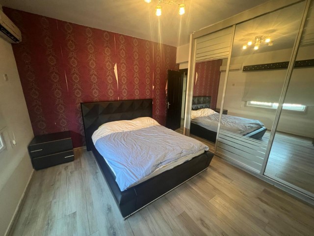 Küçük kaymaklıda eşyalı satılık 3+1 daire - Fotoğraf 2