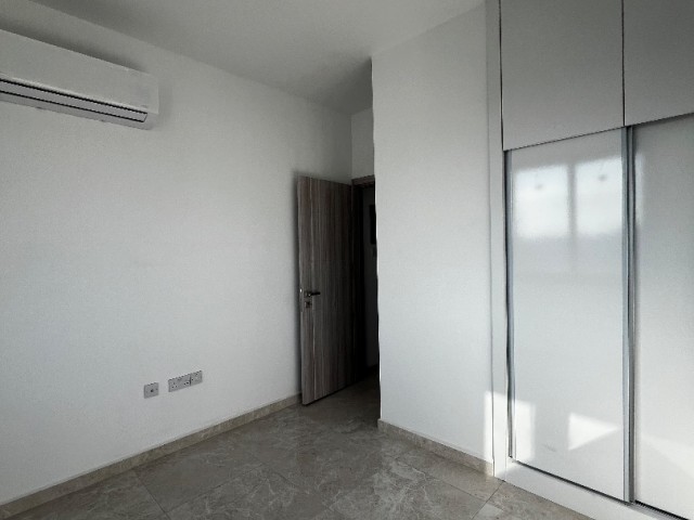 Lefkoşa Kızılbaş Bölgesinde Lüks Beyaz Eşyalı Satılık 2+1 Daire - Fotoğraf 3