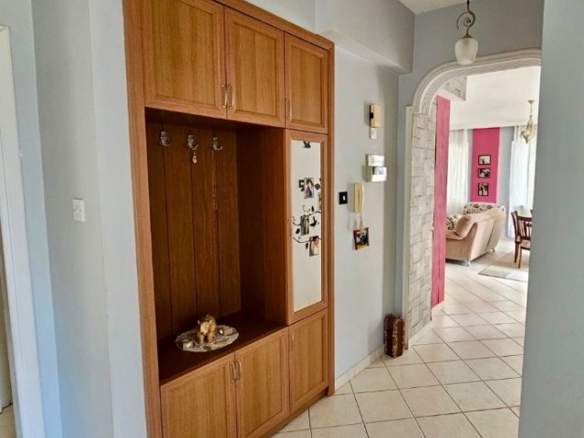 Girne Merkezde Satılık 4+1 Penthouse Daire