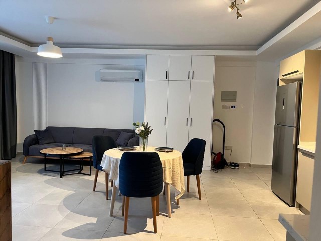 Girne Türk mahallesinde full döşenmiş sıfır satılık 2+1 daire