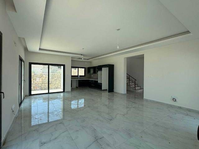 Alsancakta ortak havuzlu site içerisinde satılık 3+1 ikizvilla - Fotoğraf 2