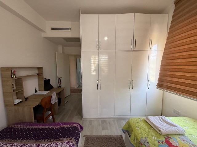 Zeytinlikte havuzlu sitede bahçe katı satılık 3+1 daire - Fotoğraf 3