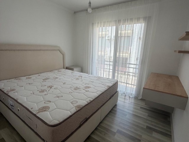 Girne Laptamar market bölgesinde havuzlu sitede satılık 2+1 daire - Fotoğraf 3
