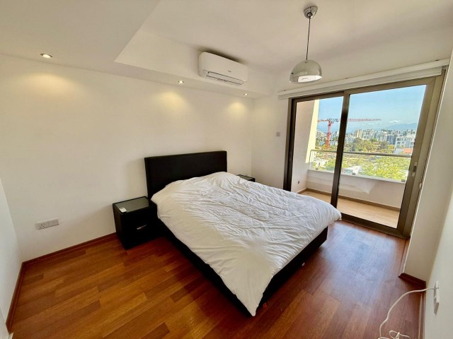 FIRSAT FİYAT Girne Merkezde Penthouse Tadında 2+1 Eşyalı Satılık Daire - Fotoğraf 2