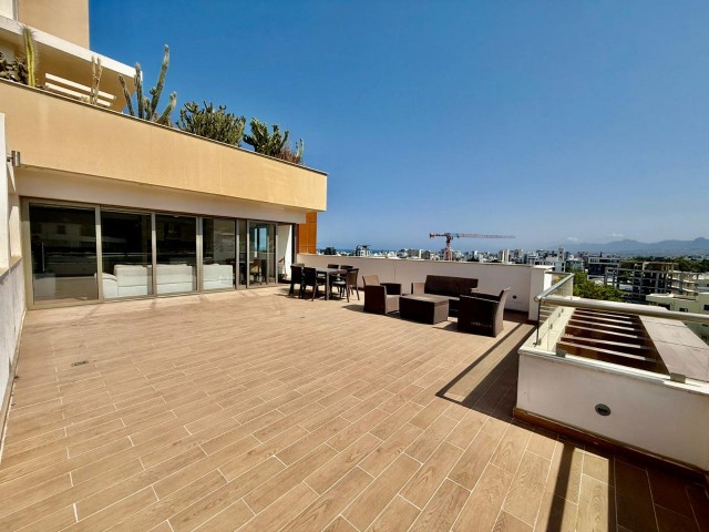 FIRSAT FİYAT Girne Merkezde Penthouse Tadında 2+1 Eşyalı Satılık Daire - Fotoğraf 3