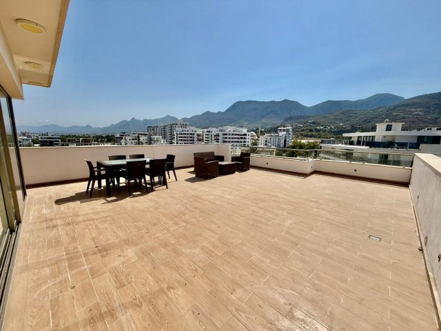 FIRSAT FİYAT Girne Merkezde Penthouse Tadında 2+1 Eşyalı Satılık Daire - Fotoğraf 4
