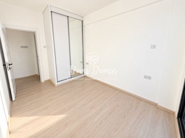 Girne Doğanköyde Site İçinde Özel Renove Edilmiş Satılık 2+1 Daire - Fotoğraf 2