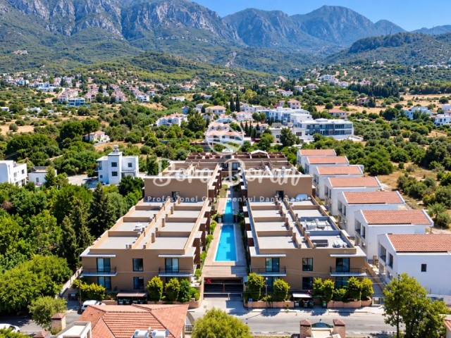 Girne Doğanköyde Site İçinde Özel Renove Edilmiş Satılık 2+1 Daire - Fotoğraf 3