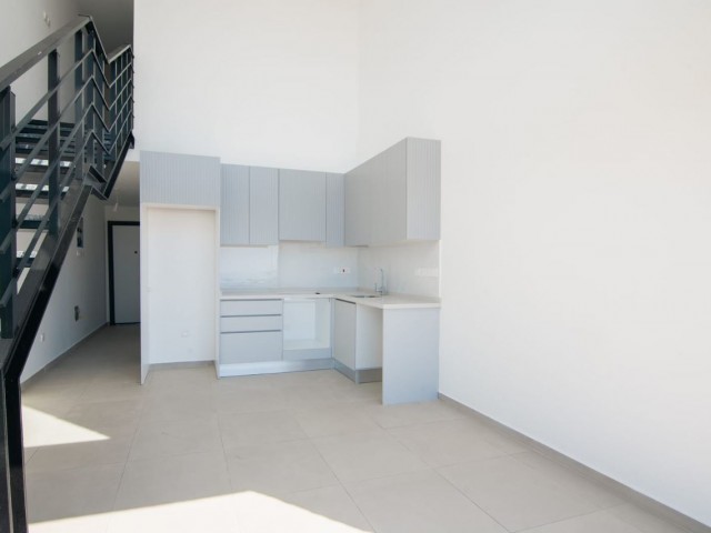 Girne Esenetepede Ödeme Planlı Site İçinde Deniz Manzaralı Loft 2+1 Satılık Daireler - Fotoğraf 3