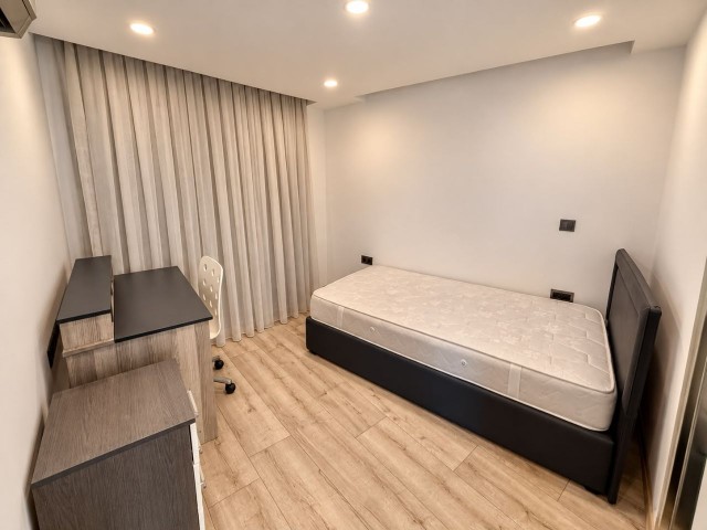Girne Merkezde Prestijli Site İçerisinde 2+1 Satılık Daire - Fotoğraf 2