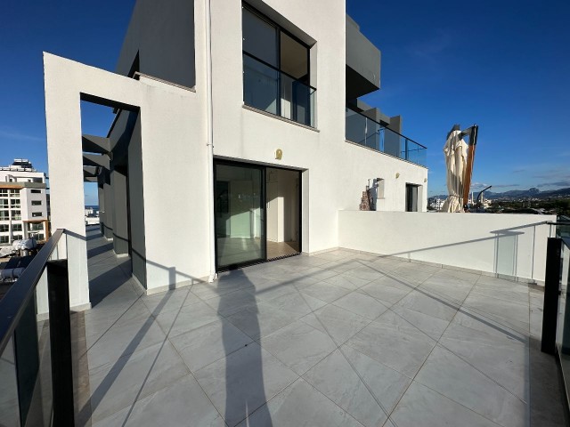 Girne Merkezde Dubleks Ensuite 3+1 Satılık Penthouse - Fotoğraf 4