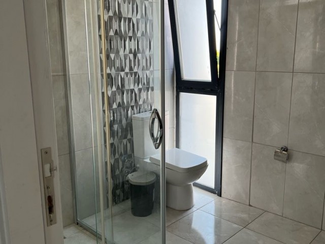 DENİZ MANZARALI ÖZEL TERASLI FIRSAT DAİRE!..  50+50 M2