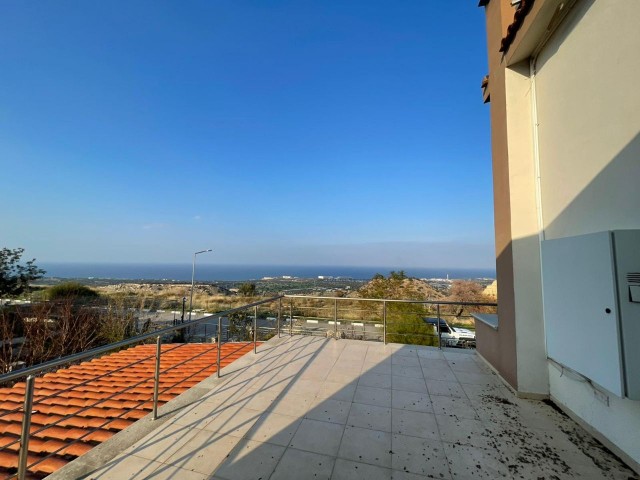 Girne Arapköy’de 3+1 810 m2 Arsa İçinde Satılık Villa! - Fotoğraf 3
