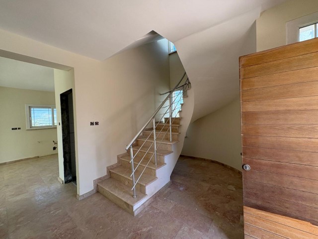 Lefkoşa Hamitköy'de Oturmaya Hazır Şirkete Ödemeli Satılık Villa! - Fotoğraf 2
