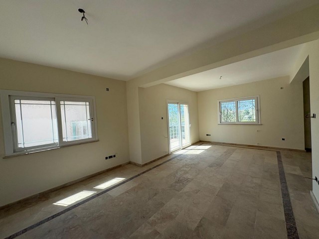 Lefkoşa Hamitköy'de Oturmaya Hazır Şirkete Ödemeli Satılık Villa! - Fotoğraf 3