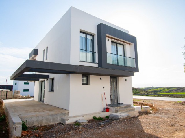 Gönyeli Boğaz Yolunda Arsa Takasına Açık Satılık Villa!!