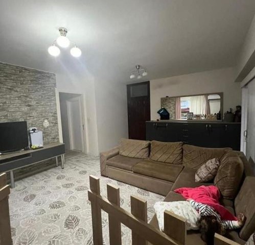 Girne merkez 3+1 140m2 eşyalı daire