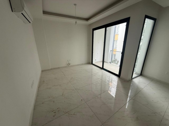 Girne Merkez’de Modern ve Prestijli Satılık 2+1 Sıfır Daire - Fotoğraf 2