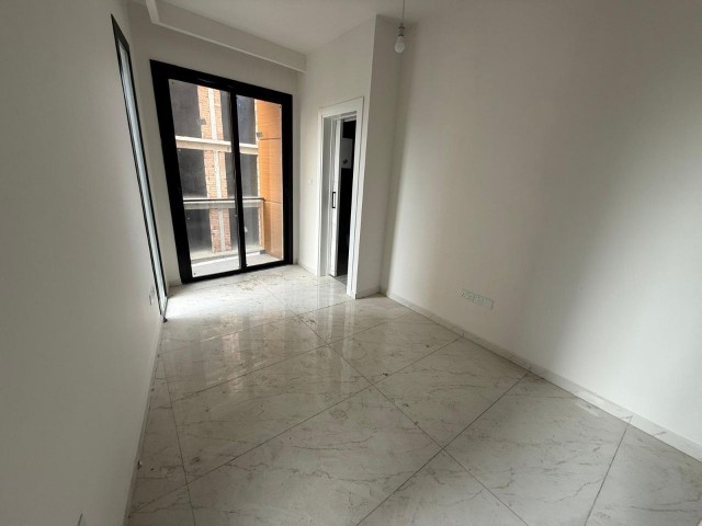 Girne Merkez’de Modern ve Prestijli Satılık 2+1 Sıfır Daire - Fotoğraf 4