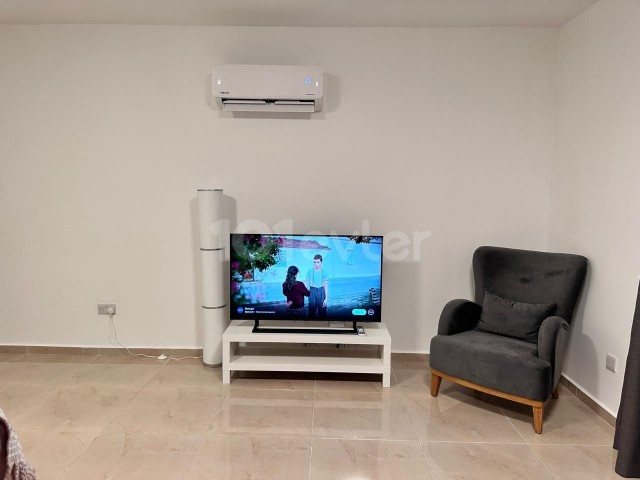 Girne Alsancak'ta Satılık Ful Eşyalı 1+1 Daire - Fotoğraf 4