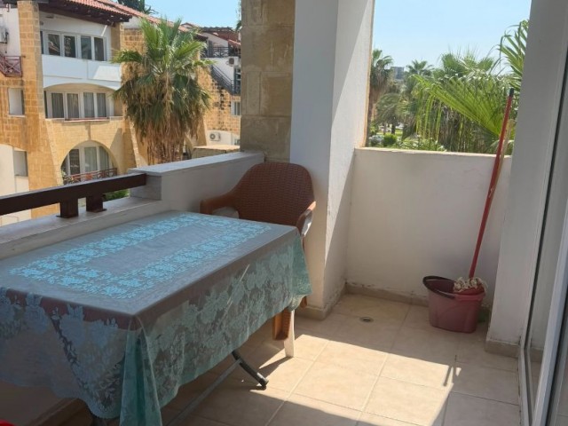 Girne Merkez’de Prestijli Site İçerisinde Geniş 1+1 - Fotoğraf 2
