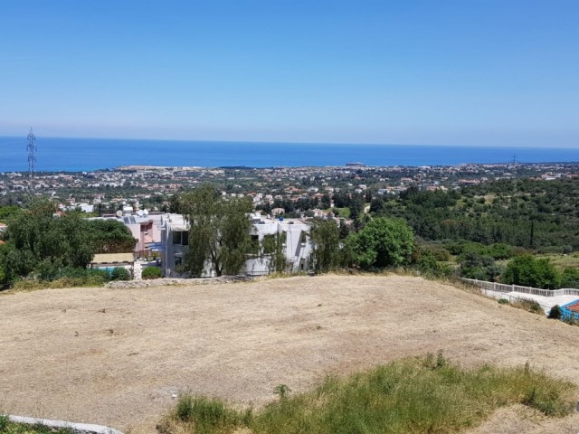 🏡 Bellapais’te Satılık 5+1 Villa | 2.850 m² Arsa | Deniz & Dağ Manzaralı | £900.000 - Fotoğraf 2