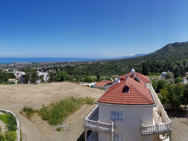 🏡 Bellapais’te Satılık 5+1 Villa | 2.850 m² Arsa | Deniz & Dağ Manzaralı | £900.000 - Fotoğraf 4