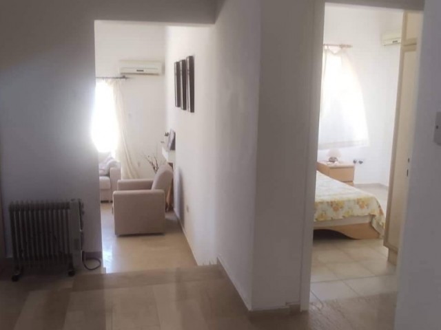 Fırsatt✨ Girne Esentepe Bölgesi Denize Çok Yakın Konumda Harika Dağ,deniz ve Günbatımı Manzaralı Özel Havuzlu 4+1 Full Eşyalı Triplex Villa Bulunmaz Fiyata - Fotoğraf 2