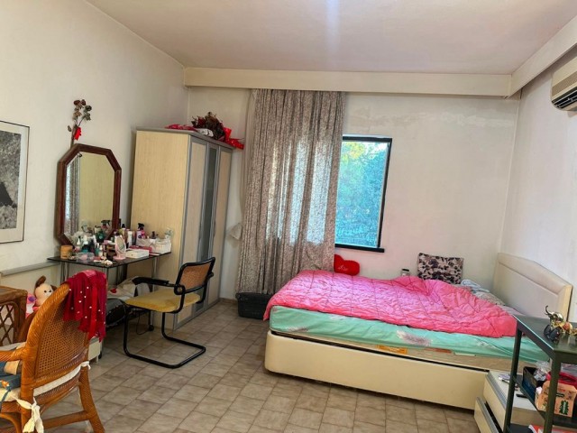 Girne merkezde satılık Türk tapulu 3+1