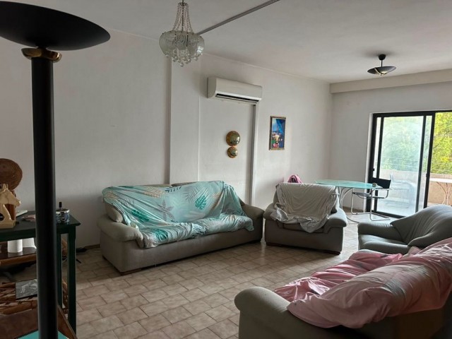 Girne merkezde satılık Türk tapulu 3+1 - Fotoğraf 3