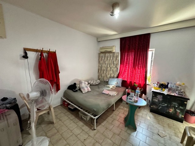 Girne merkezde Türk tapulu satılık 2+1