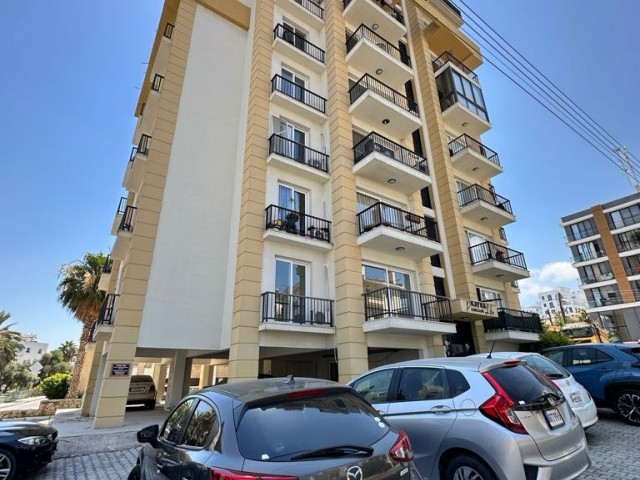 Girne merkezde satılık 2+1 daire