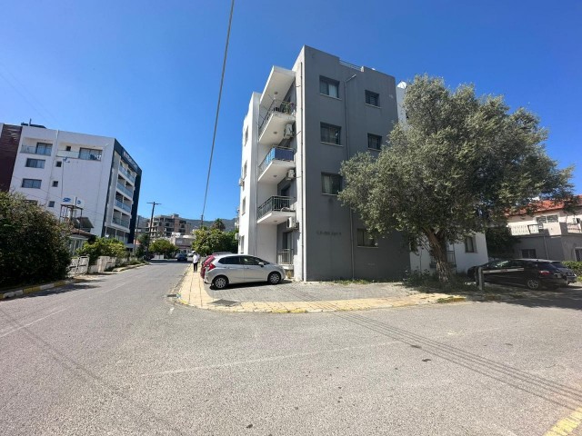 Girne merkez zemin kat satılık 1+1 - Fotoğraf 2