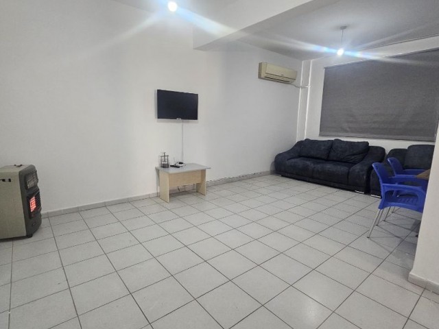 Lefkoşa Yenişehir'de Satılık 2+1 Eşyalı Daire - Hemen Taşınma İmkanı - Fotoğraf 3